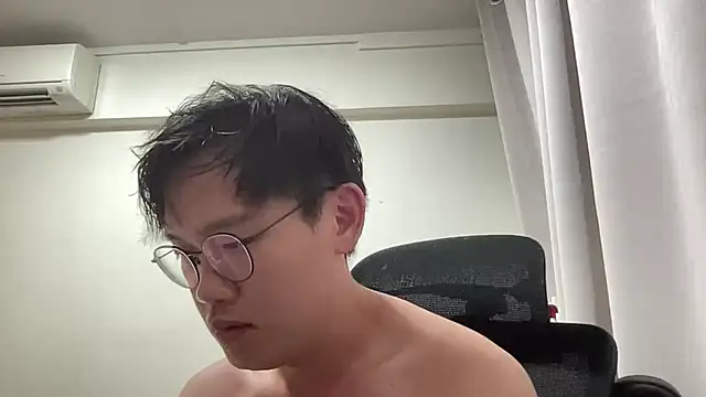 Snapshot of Passionatetwink2 chatting on 07/31/26, 01:10 Passionatetwink2 online show from 07/31/26, 01:10
