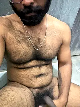 Snapshot of DJLOVE280825 chatting on 11/02/25, 06:49 DJLOVE280825 online show from 11/02/25, 06:49