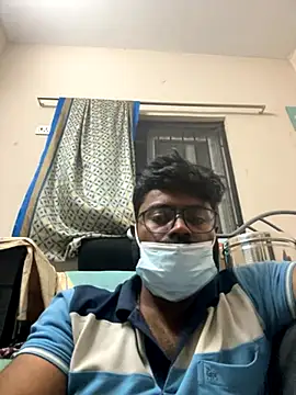 Snapshot of DJLOVE280825 chatting on 12/01/25, 10:04 DJLOVE280825 online show from 12/01/25, 10:04