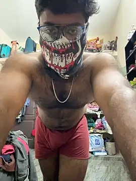 Snapshot of DJLOVE280825 chatting on 12/17/25, 12:38 DJLOVE280825 online show from 12/17/25, 12:38