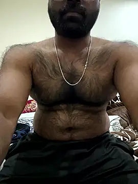 Snapshot of DJLOVE280825 chatting on 02/06/26, 06:51 DJLOVE280825 online show from 02/06/26, 06:51