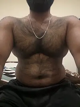 Snapshot of DJLOVE280825 chatting on 02/18/26, 06:42 DJLOVE280825 online show from 02/18/26, 06:42