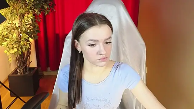 E l i z e  online show from 10/08/25, 05:16