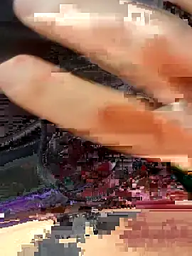 Snapshot of Horny_mummy chatting on 09/26/25, 06:39 Horny mummy online show from 09/26/25, 06:39