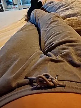 Snapshot of Horny_mummy chatting on 11/01/25, 02:19 Horny mummy online show from 11/01/25, 02:19