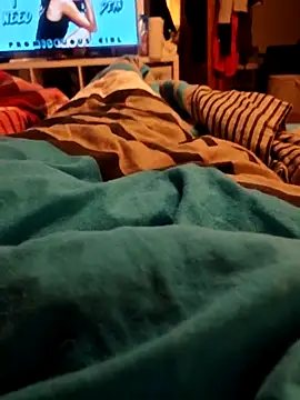 Snapshot of Horny_mummy chatting on 12/23/25, 07:06 Horny mummy online show from 12/23/25, 07:06