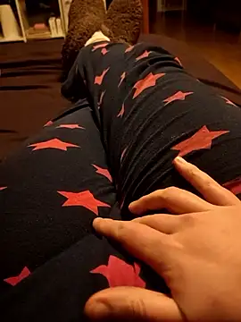 Snapshot of Horny_mummy chatting on 01/06/26, 08:01 Horny mummy online show from 01/06/26, 08:01