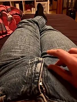 Snapshot of Horny_mummy chatting on 01/16/26, 06:45 Horny mummy online show from 01/16/26, 06:45