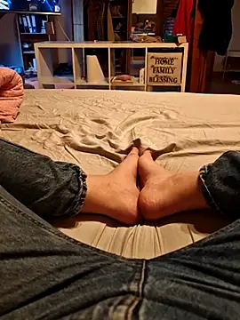 Snapshot of Horny_mummy chatting on 02/12/26, 07:36 Horny mummy online show from 02/12/26, 07:36