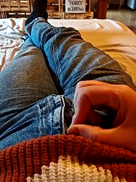 Snapshot of Horny_mummy chatting on 02/19/26, 01:40 Horny mummy online show from 02/19/26, 01:40