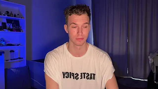 Snapshot of yoursaotome chatting on 09/18/25, 09:44 yoursaotome online show from 09/18/25, 09:44