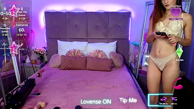 Nicole Bond online show from 10/11/25, 02:11