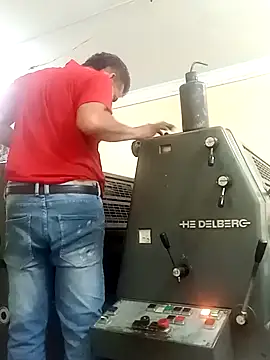 Snapshot of Srsexy18cm chatting on 11/12/25, 03:34 Srsexy18cm online show from 11/12/25, 03:34