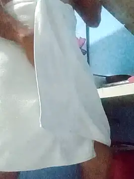 Snapshot of Srsexy18cm chatting on 11/17/25, 11:32 Srsexy18cm online show from 11/17/25, 11:32