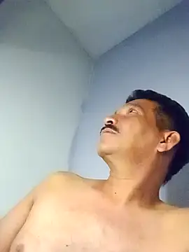 Snapshot of Srsexy18cm chatting on 11/26/25, 02:45 Srsexy18cm online show from 11/26/25, 02:45