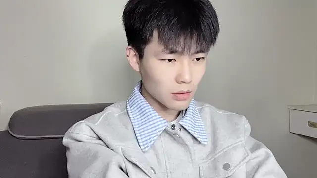 xiaoyang5200 online show from 11/25/25, 02:17