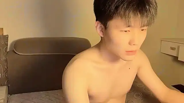 xiaoyang5200 online show from 11/26/25, 02:07