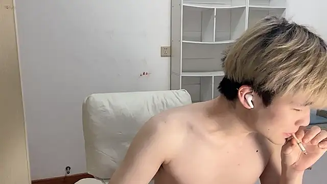 xiaoyang5200 online show from 05/03/26, 10:27