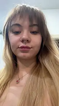 LunaMillie online show from 12/17/25, 06:08