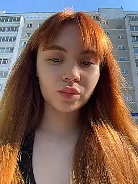 Snapshot of LunaMillie chatting on 05/25/26, 12:33 LunaMillie online show from 05/25/26, 12:33