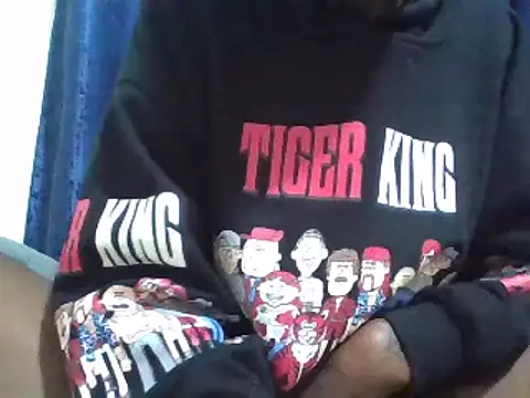 chocolatebarbiee online show from 10/26/25, 05:02