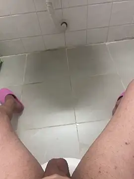 Snapshot of doyumsuz3131 chatting on 09/21/25, 03:02 doyumsuz3131 online show from 09/21/25, 03:02