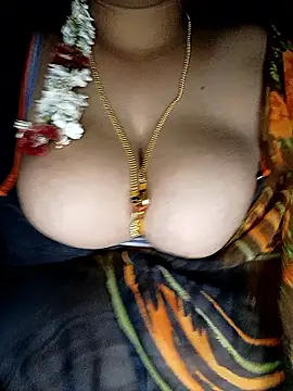 Snapshot of Geetha227 chatting on 01/13/26, 12:05 Geetha227 online show from 01/13/26, 12:05