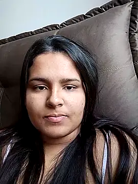 lauramartins7 online show from 10/17/25, 03:14