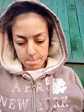 Snapshot of LenaBloomy chatting on 11/03/25, 12:50 LenaBloomy online show from 11/03/25, 12:50
