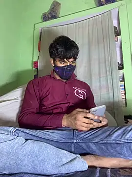 Snapshot of uniquesexyboy5689 chatting on 02/11/26, 05:56 uniquesexyboy5689 online show from 02/11/26, 05:56