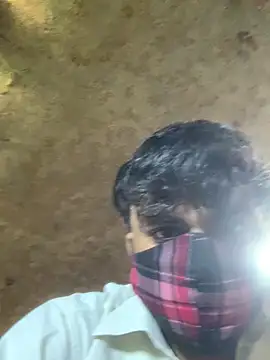 Snapshot of uniquesexyboy5689 chatting on 02/15/26, 06:43 uniquesexyboy5689 online show from 02/15/26, 06:43