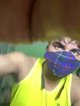 Snapshot of uniquesexyboy5689 chatting on 02/17/26, 07:09 uniquesexyboy5689 online show from 02/17/26, 07:09