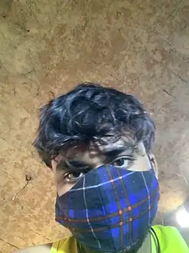 Snapshot of uniquesexyboy5689 chatting on 02/21/26, 10:05 uniquesexyboy5689 online show from 02/21/26, 10:05