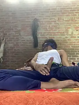 Snapshot of uniquesexyboy5689 chatting on 03/21/26, 07:13 uniquesexyboy5689 online show from 03/21/26, 07:13