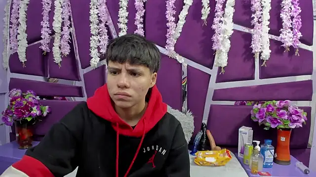 Snapshot of Bruno_Cruzz chatting on 02/13/26, 02:07 Bruno Cruzz online show from 02/13/26, 02:07