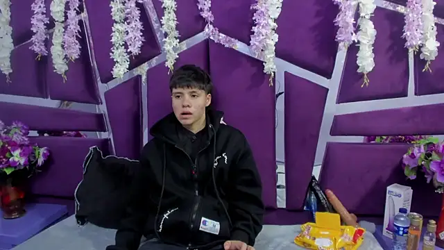 Snapshot of Bruno_Cruzz chatting on 02/14/26, 02:30 Bruno Cruzz online show from 02/14/26, 02:30