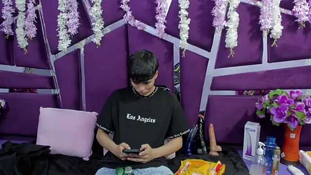 Snapshot of Bruno_Cruzz chatting on 02/18/26, 02:40 Bruno Cruzz online show from 02/18/26, 02:40