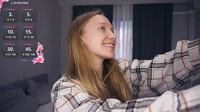 EarnestineGyllenband online show from 11/03/25, 06:47