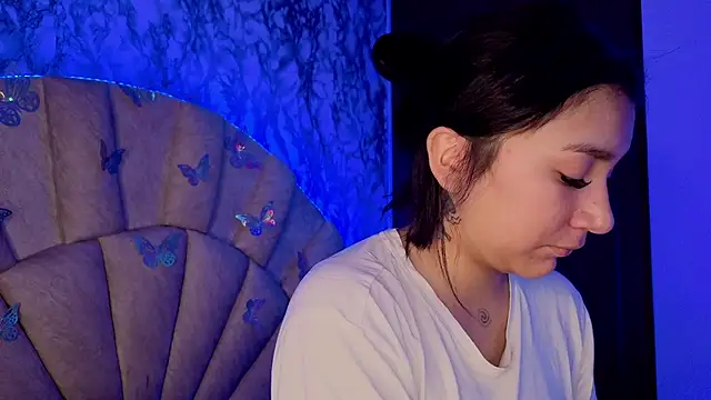 Snapshot of sophiievv chatting on 05/23/26, 06:23 sophiievv online show from 05/23/26, 06:23