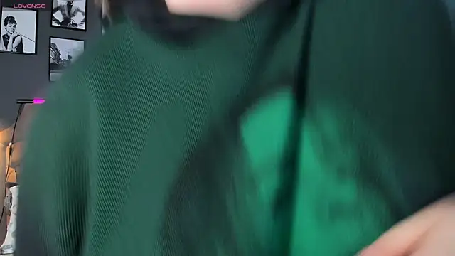 Snapshot of Alissa_S chatting on 02/06/25, 11:54 Alissa S online show from 02/06/25, 11:54