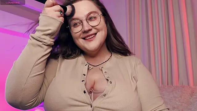 Snapshot of Alissa_S chatting on 09/11/25, 04:40 Alissa S online show from 09/11/25, 04:40