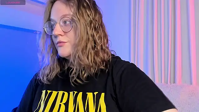 Snapshot of Alissa_S chatting on 09/12/25, 01:11 Alissa S online show from 09/12/25, 01:11