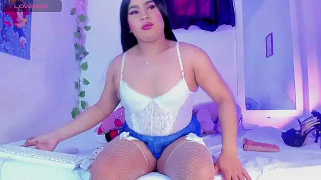 Snapshot of Karenn_rosee chatting on 12/15/25, 03:05 Karenn rosee online show from 12/15/25, 03:05