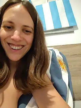 Snapshot of lauflor chatting on 06/22/26, 09:34 lauflor online show from 06/22/26, 09:34