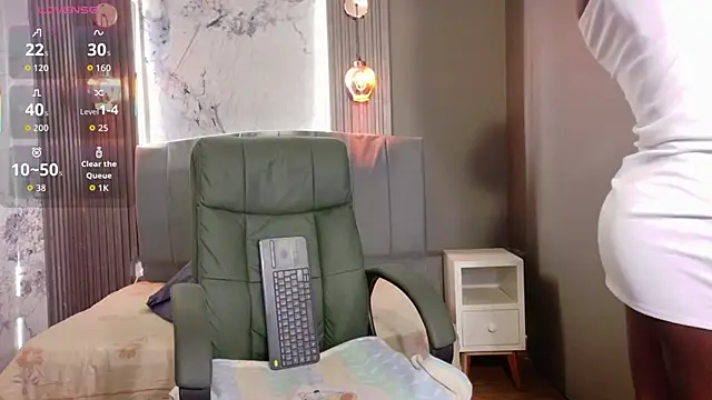 katia green1 online show from 10/23/25, 12:04