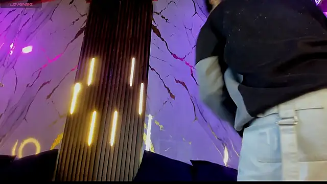 VictoriaDuart online show from 09/25/25, 07:50