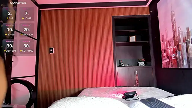 BritanyBrown  online show from 11/21/25, 12:15