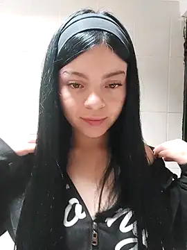 LunaJacobs online show from 05/04/26, 02:24
