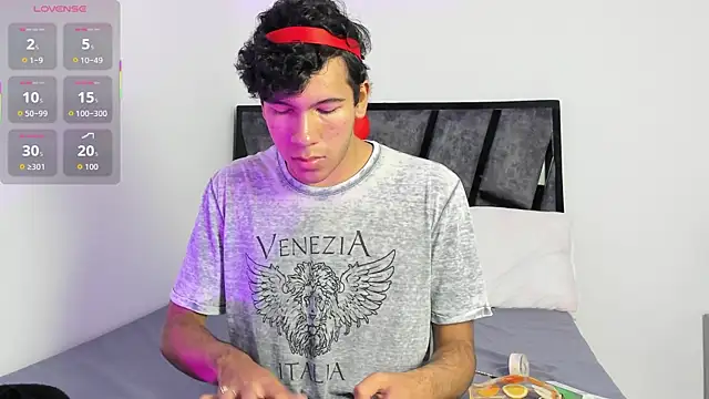 Snapshot of E_R_O_S_ chatting on 01/10/26, 07:59 E R O S online show from 01/10/26, 07:59