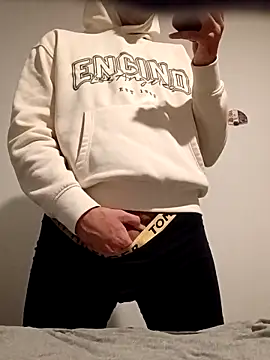 Snapshot of Jadriel23 chatting on 09/18/25, 08:44 Jadriel23 online show from 09/18/25, 08:44